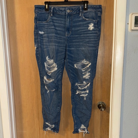 American Eagle Outfitters “Destroyed” Stretch Ankle Jeans - Picture 1 of 6
